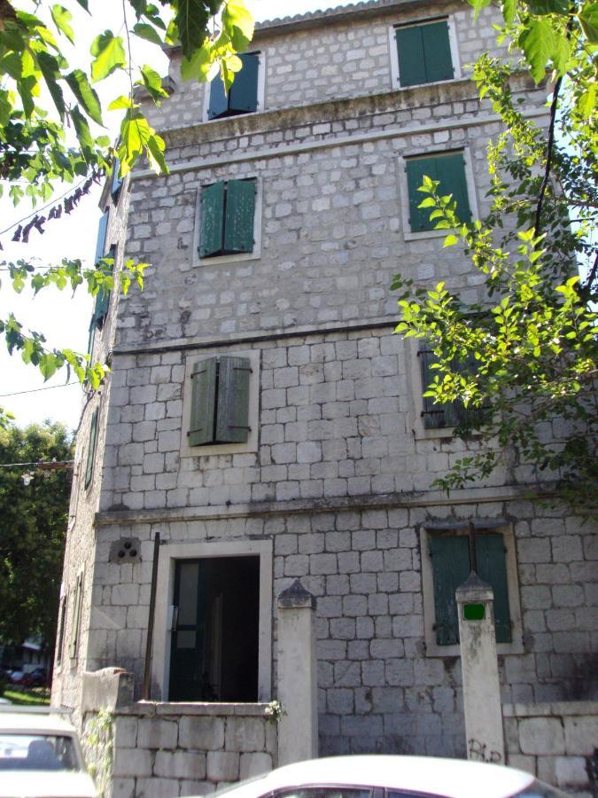 Studio Apartment Sretna Split Exterior photo