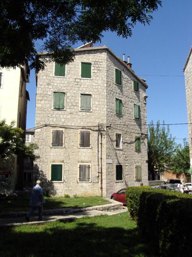 Studio Apartment Sretna Split Exterior photo