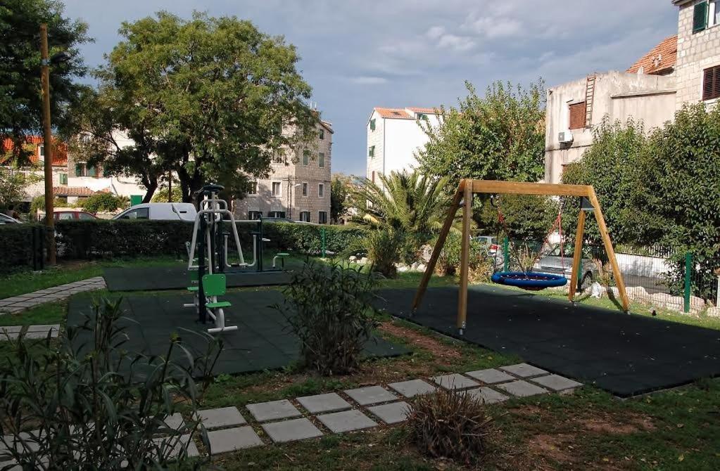 Studio Apartment Sretna Split Exterior photo